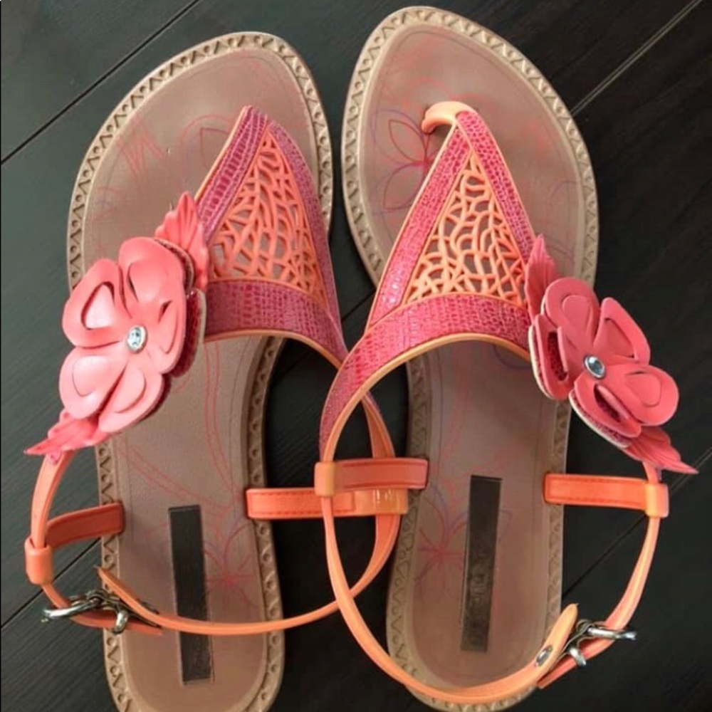 USED SANDALS - Picture 4 of 4